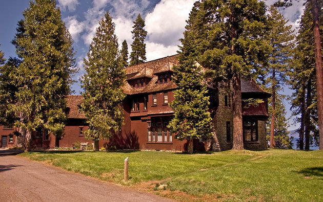 Lake-Tahoe-for-nearly-two-miles-with-densely-wooded-forests-of-aspen-fire-pine-and-juniper-trees.jpg