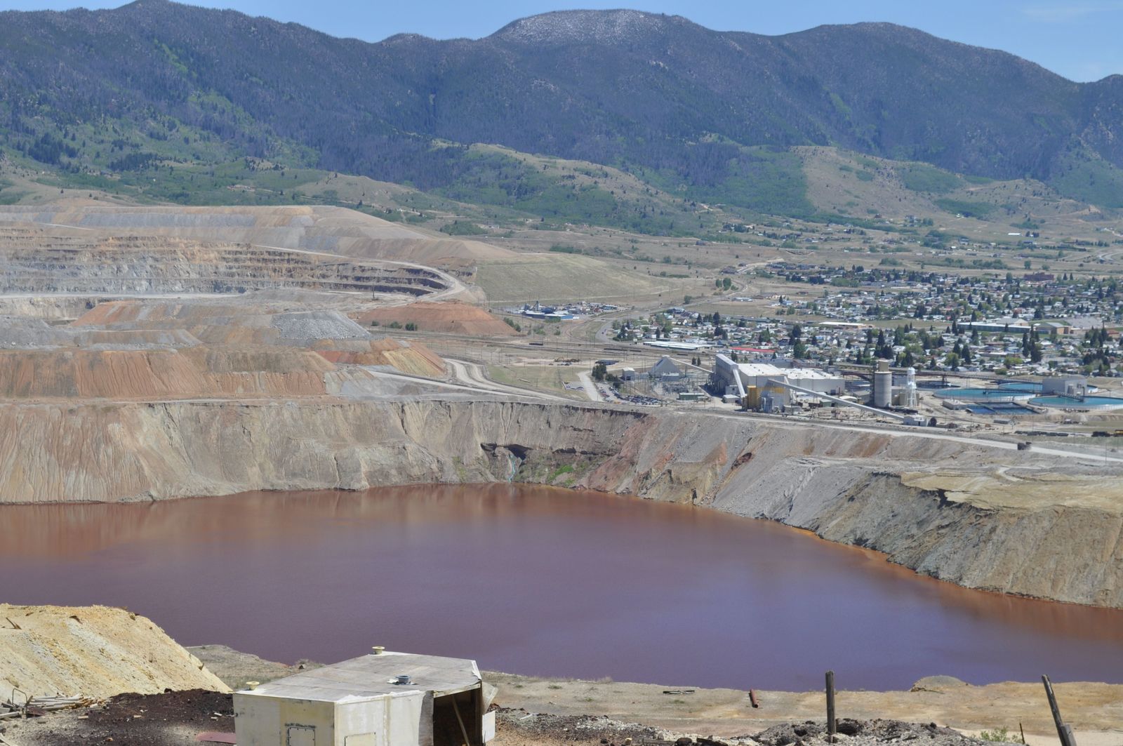 -Pit-started-in-1955-was-a-large-truck-operated-open-pit-copper-mine-until-mining-ceased-in-1982.jpg