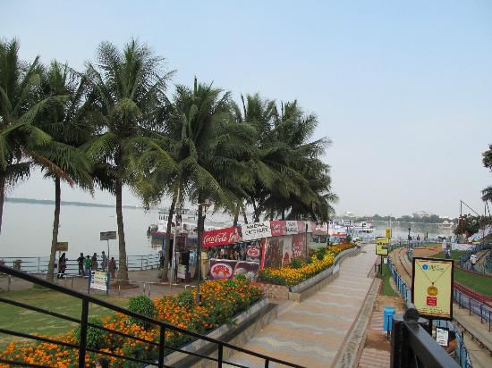 Lumbini-Park-was-one-of-the-first-in-a-series-of-gardens-created-to-give-Hyderabad.jpg