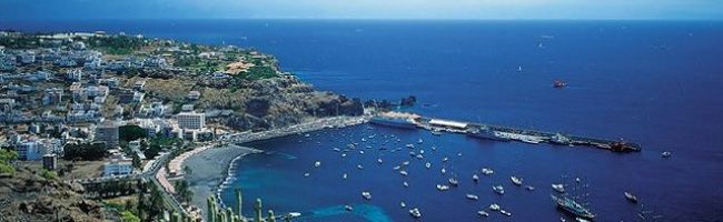 The-island-of-La-Gomera-almost-circular-is-the-second-smallest-of-the-Canary-Islands-640x198.jpg