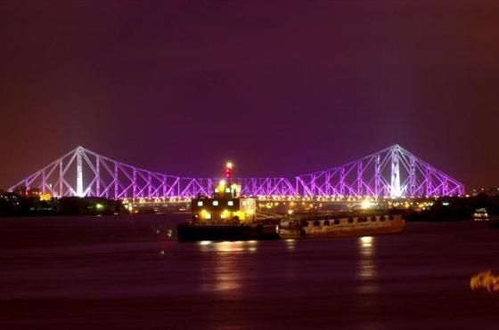 Howrah-Bridge-of-Kolkata-is-also-known-as-Rabindra-Setu_compressed.jpg