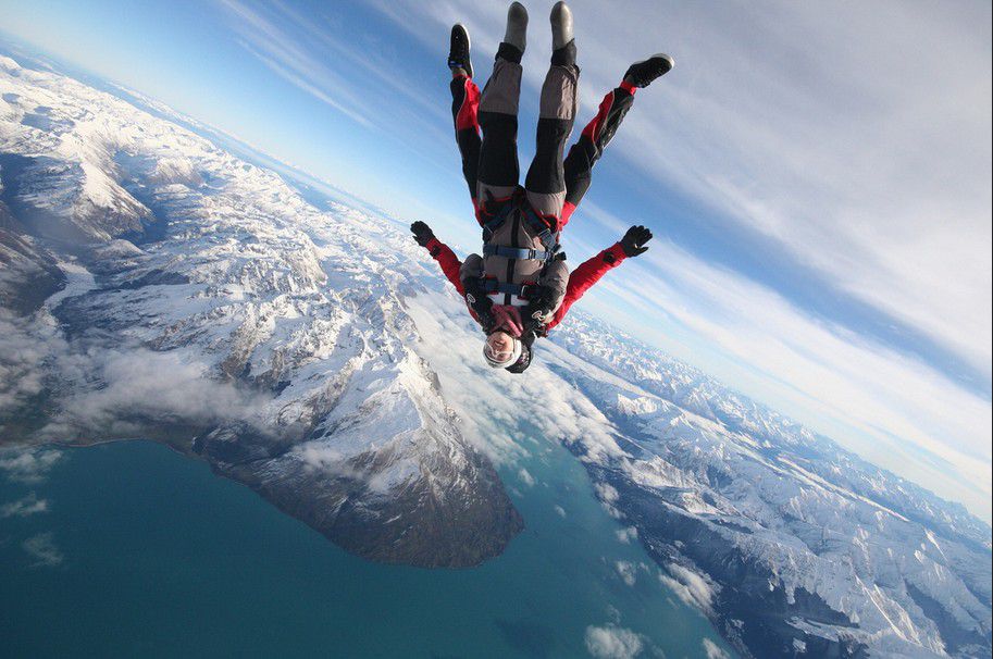 s-most-stunning-alpine-scenery.-Freefall-at-200kph-over-Mt-Aspiring-and-Fiordland-National-Parks.jpg