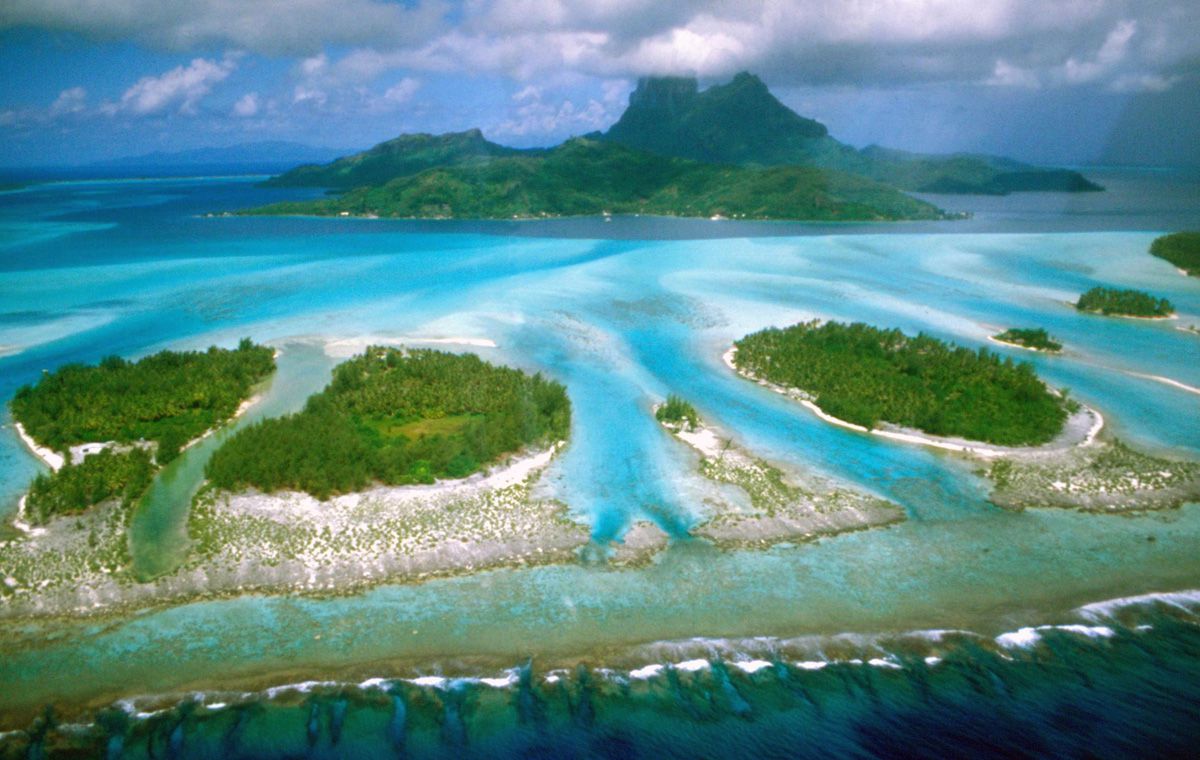 Matira-Beach-Bora-Bora-Tahiti.jpg