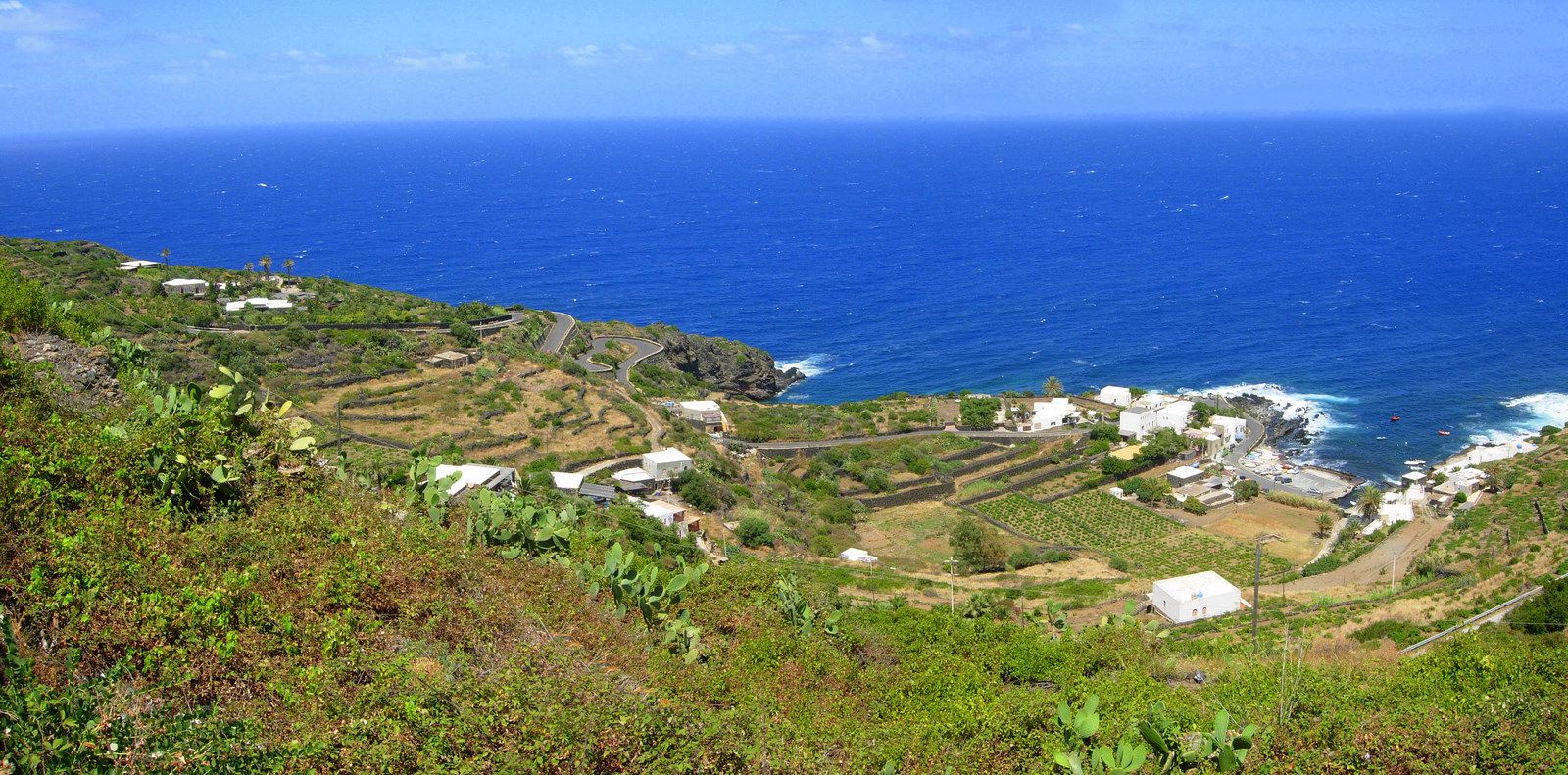 Vivere-Pantelleria-Arco-dellelefante.jpg