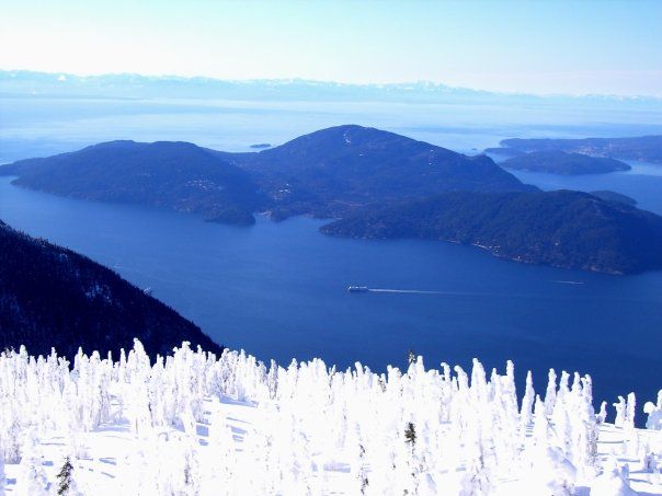 Bowen-Island-is-a-small-island-at-the-entrance-to-Howe-Sound.jpg