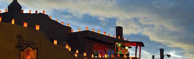 the-Plaza-in-Santa-Fe-is-the-elegant-adobe-La-Fonda-Hotel-630x198.jpg