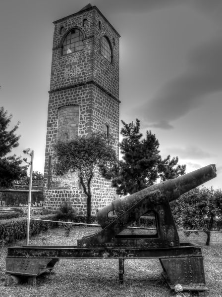 The-clock-tower-of-Aya-Sofya.jpg