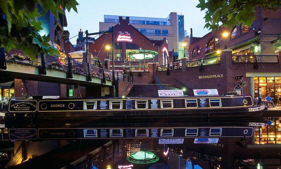 Birmingham-is-booming-as-a-destination-for-overseas-tourists-according-to-new-data..jpg