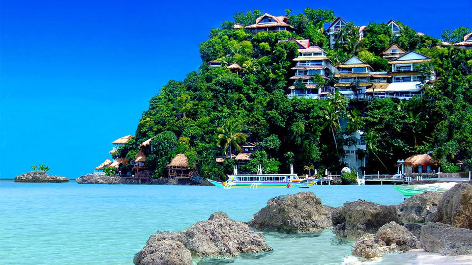 y-Island-in-the-Philippines-is-paradise-for-certified-beach-and-sun-worshippers-around-the-world.jpg