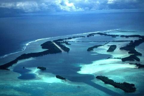 Palmyra-Atoll-is-one-of-the-Line-Islands-in-Micronesia.jpg