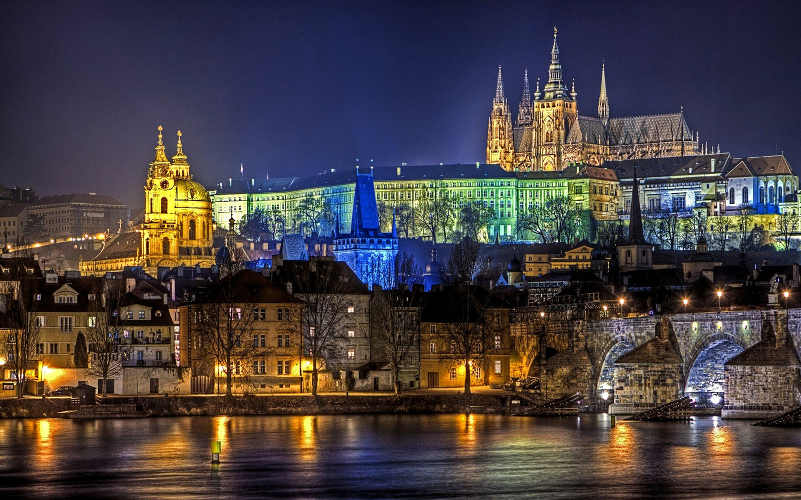 Prague-Czech-At-Night.jpg