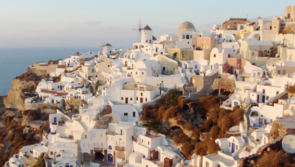 -is-the-most-famous-island-of-Greece-and-is-one-of-the-tourist-destinations-in-Europe-every-year.jpg