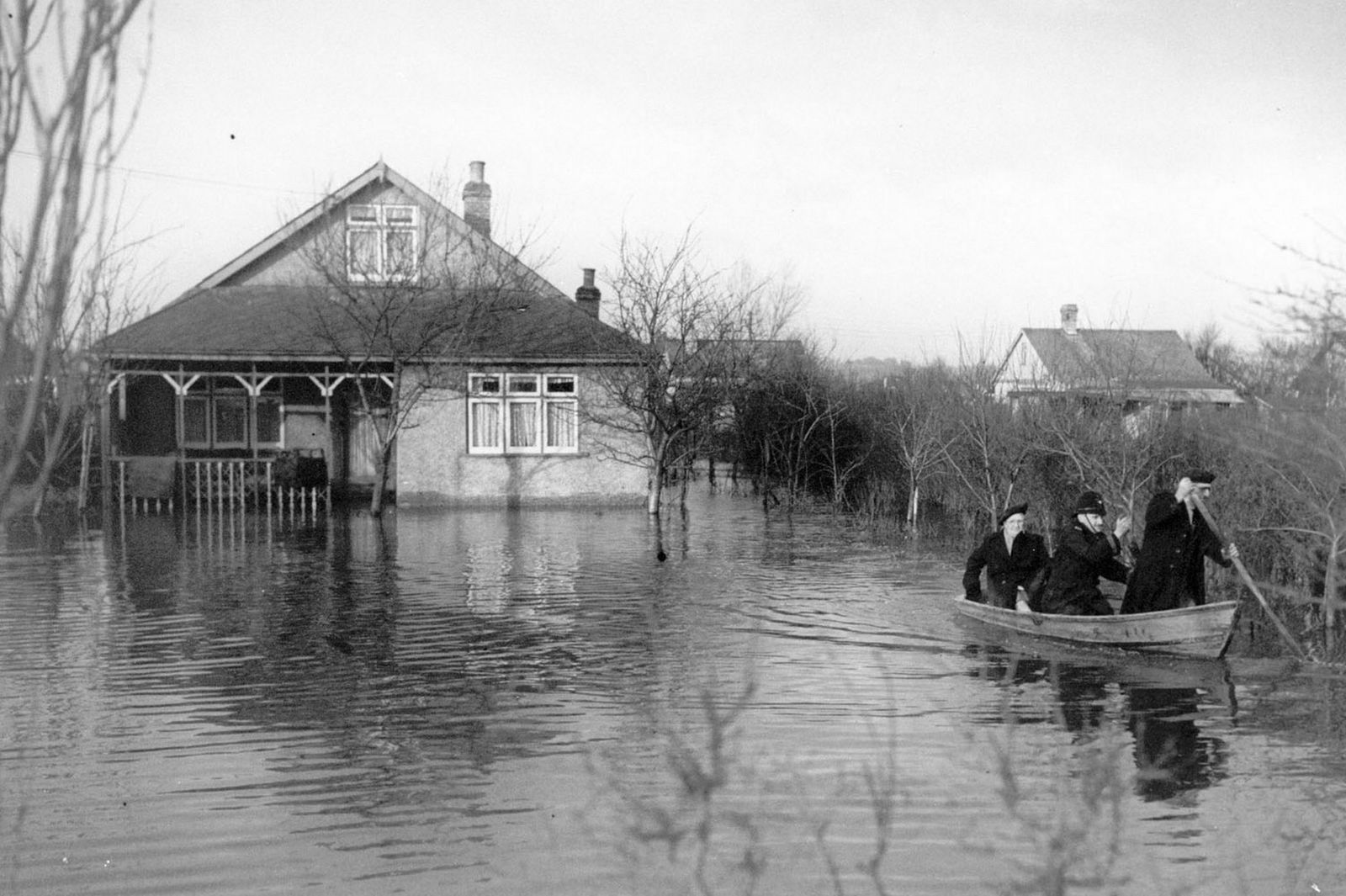 Canvey-Island-is-a-civil-parish-and-reclaimed-island-in-the-Thames-estuary-in-England..jpg