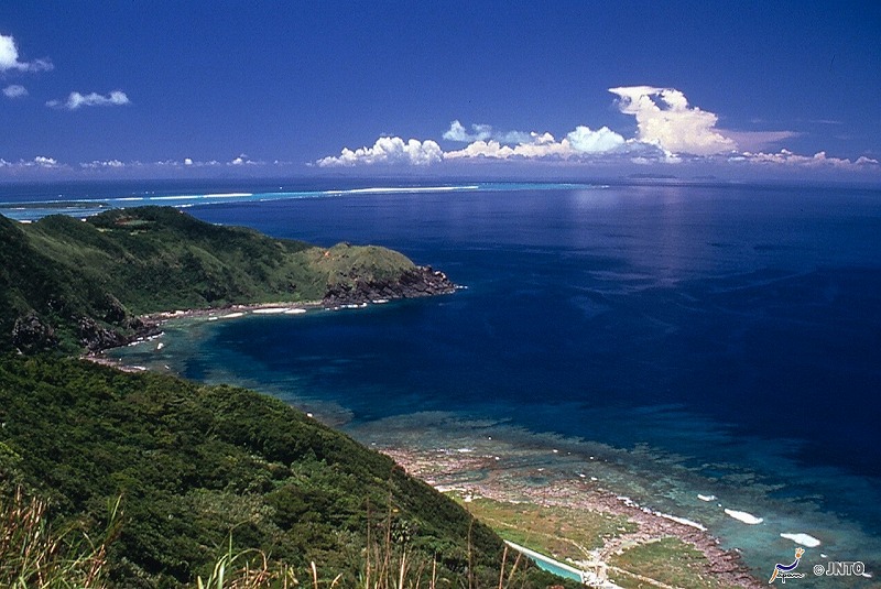 Kabira-Wan-Bay-Ishigaki-Island-Okinawa.jpg