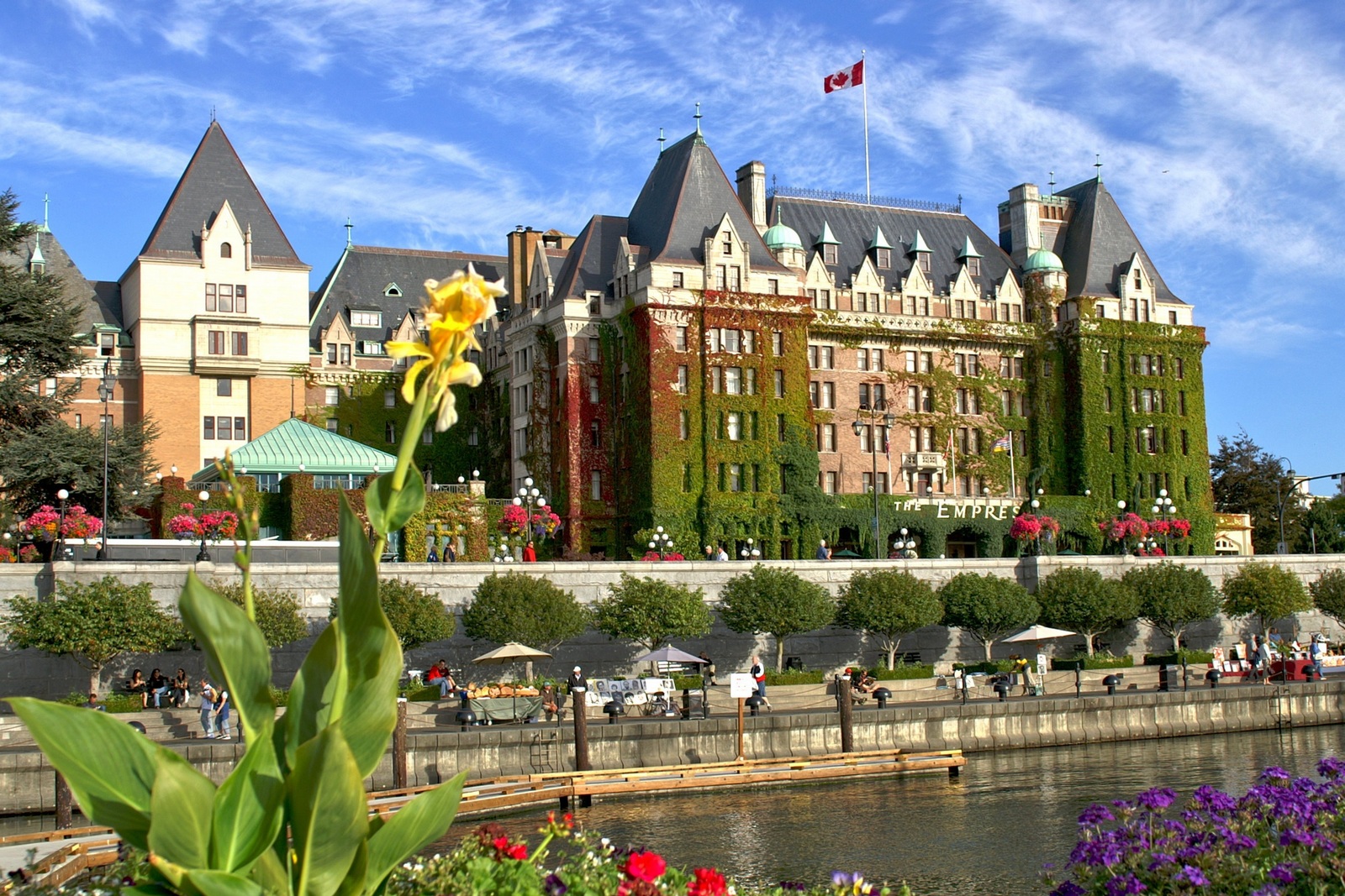 Victoria-Waterfront-Vancouver-Island.jpg