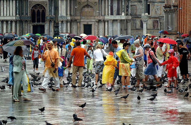 Rain-in-Beautiful-Places-in-Venice.jpg