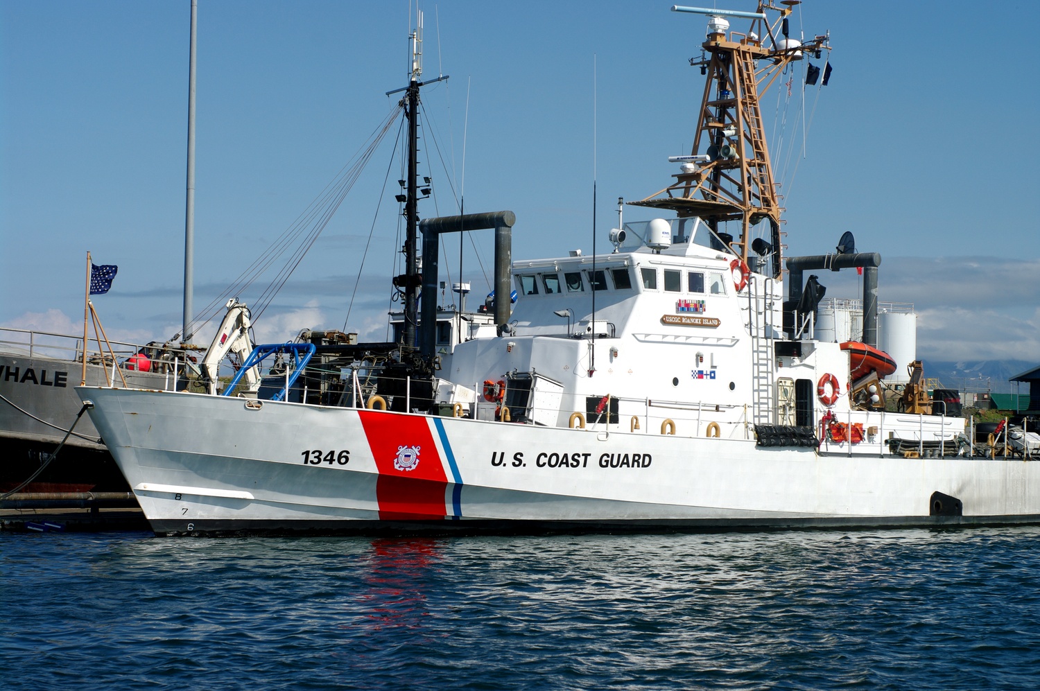 The-USCGC-Roanoke-Island.jpg