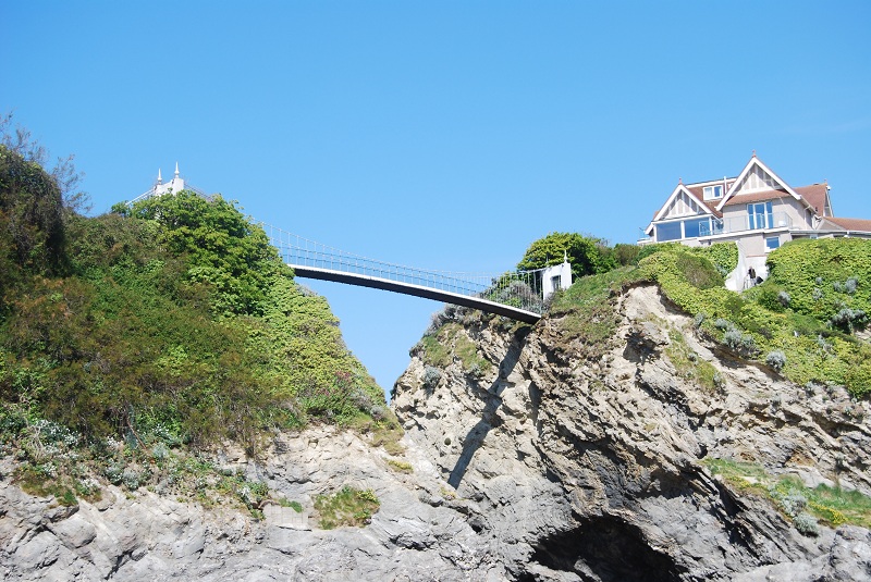 House-by-the-Sea-St.-Mawes-Cornwall.jpg