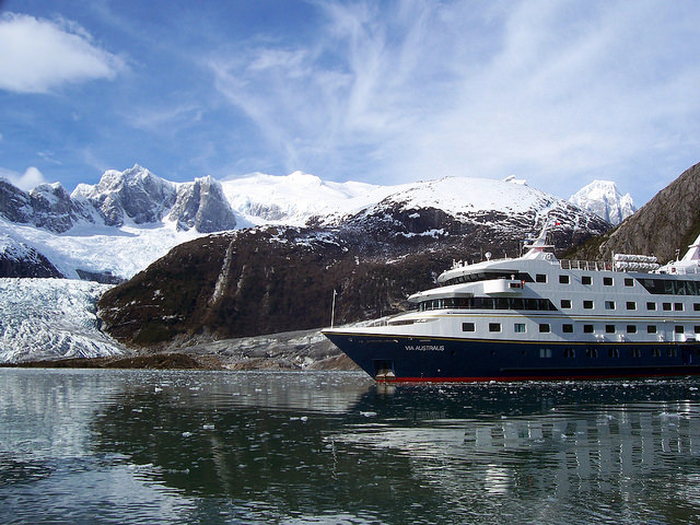 Chile-presents-is-a-large-number-of-fjords-and-channels.jpg