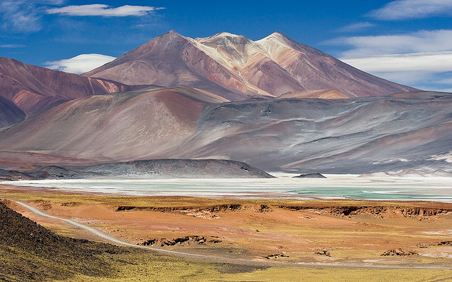 edro-de-Atacama-is-a-town-on-the-edge-of-one-of-the-world%E2%80%99s-most-breathtaking-landscapes.jpg