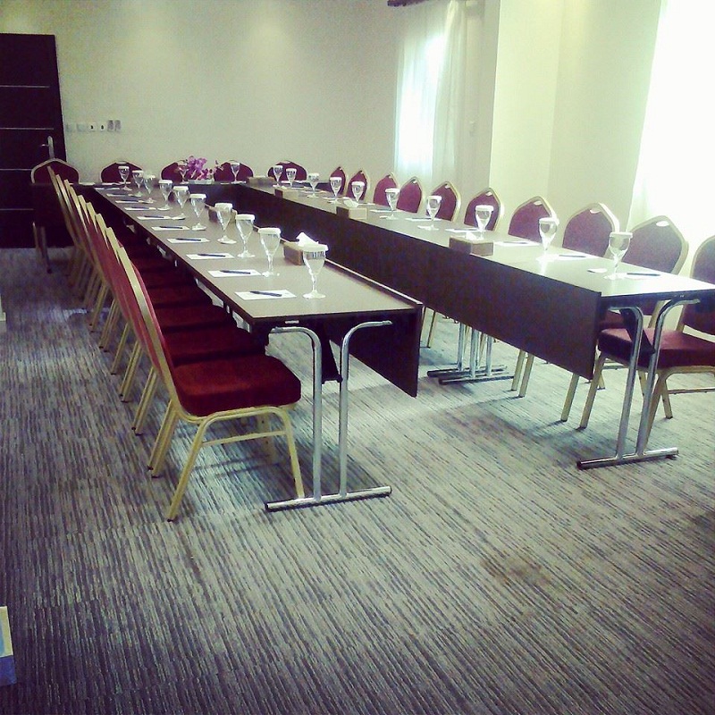 Best-Western-Jazan-meeting-room.jpg