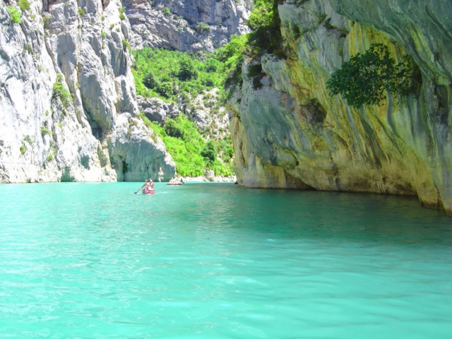 -Gorge-in-south-France-Provence-is-the-deepest-and-one-of-most-beautiful-river-canyons-in-Europe.jpg