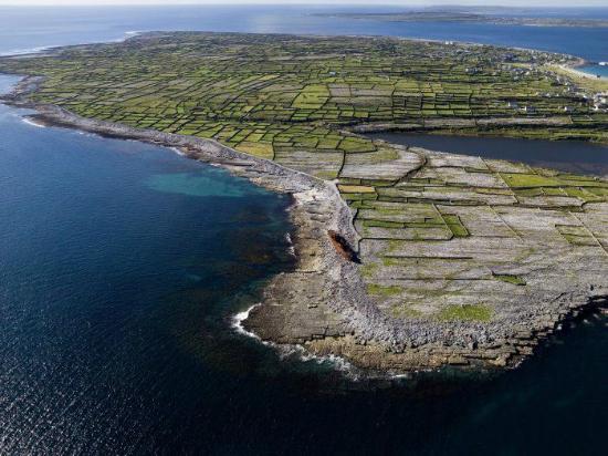 Aran-Islands-Ireland1.jpg