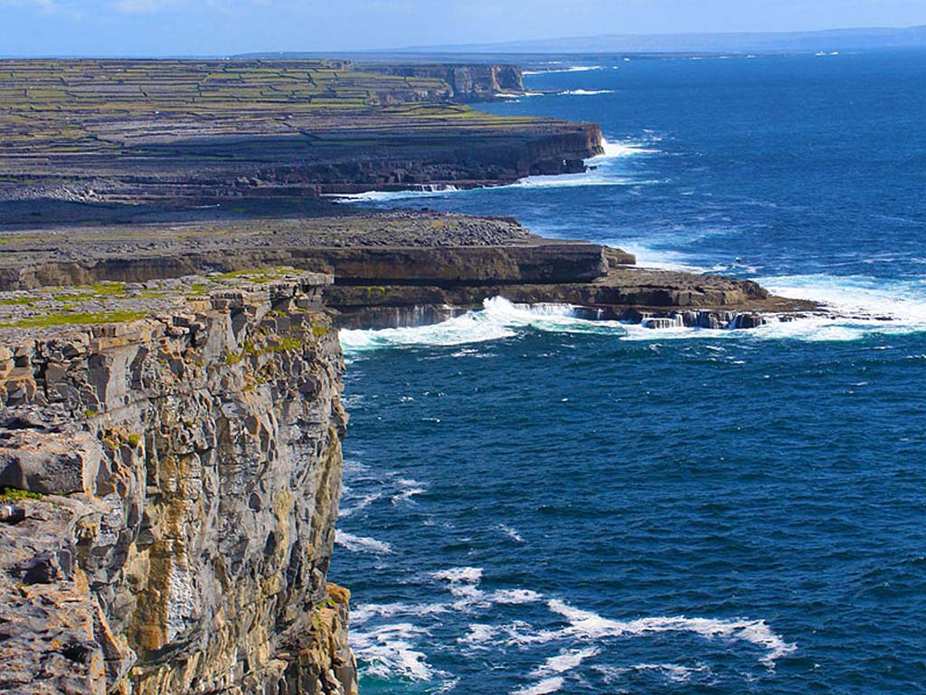 The-Atlantic-Ocean-on-the-edge-of-the-Aran-Islands.jpg