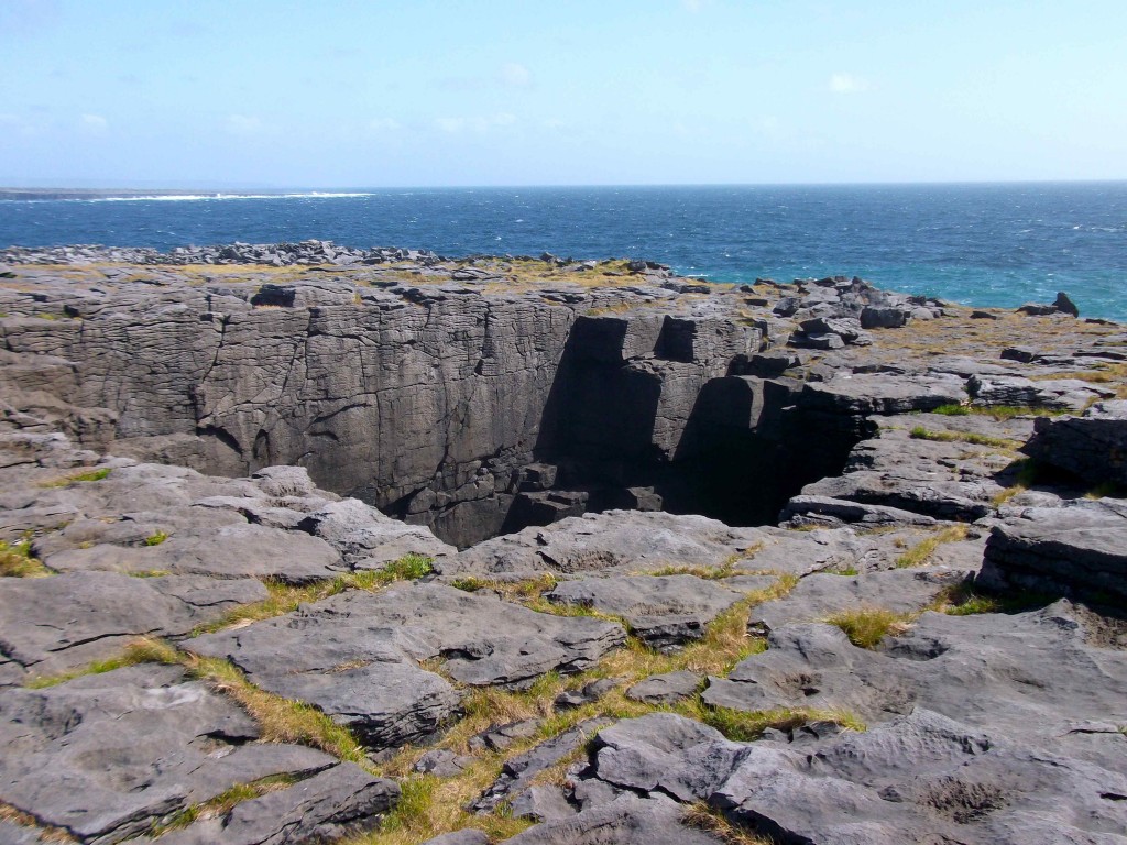 Puffing-Hole-Inis-mor-Aran-Islands.jpg