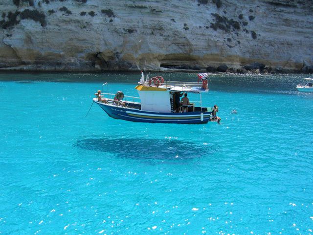 Awesome-Lampedusa-Island.jpg