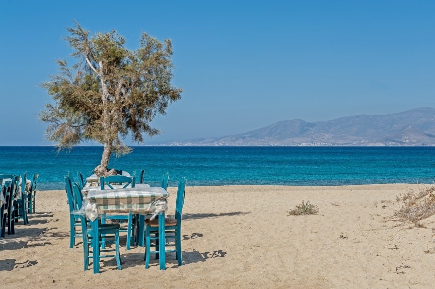 Plaka-Beach-Naxos.jpg