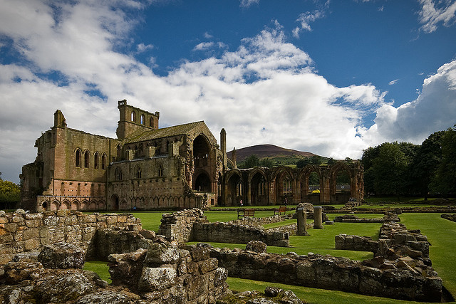 Melrose-Abbey.jpg