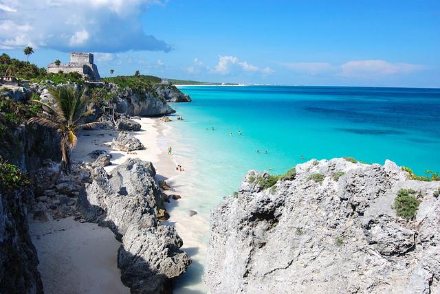 Tulum-is-situated-on-the-east-coast-of-the-Yucat%C3%A1n-Peninsula.jpg