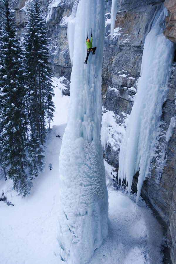 16.-Ice-climbing.jpg