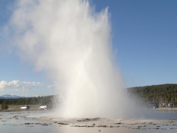 Great-Geyser.jpg