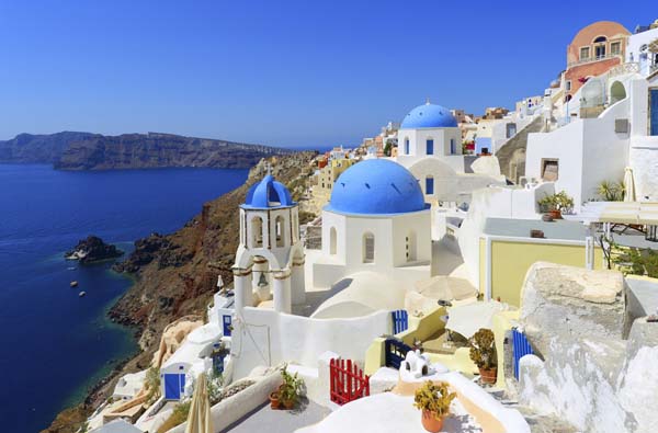 Oia-Village-in-Santorini-Greece.jpg