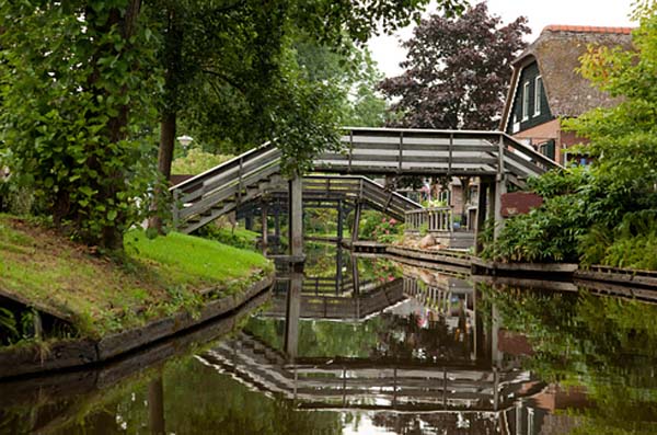 view-of-Giethoorn-Netherlands.jpg