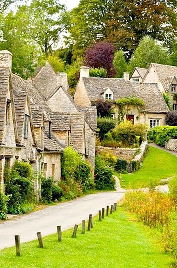 view-of-Bibury-England.jpg