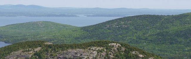 a-mountain-peak-in-Acadia-National-Park-800x198.jpg