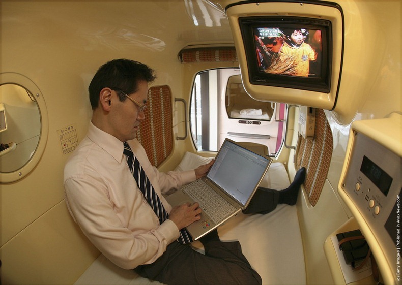 capsule-hotel-2.jpg