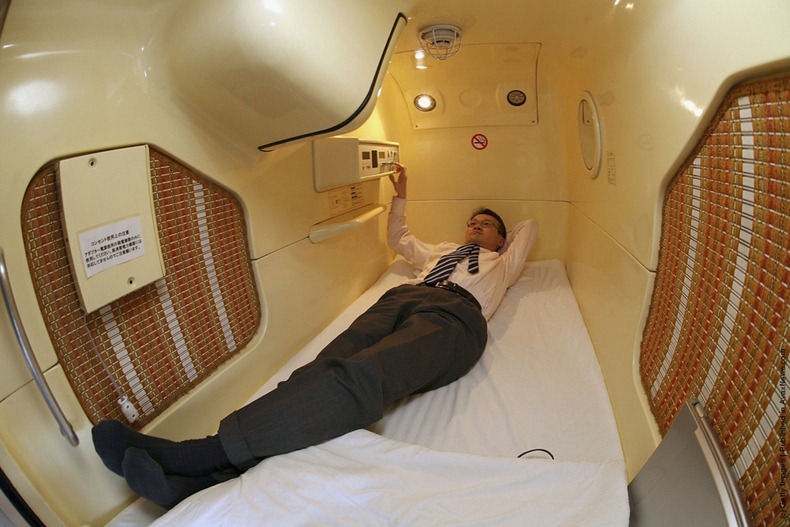 capsule-hotel-4.jpg