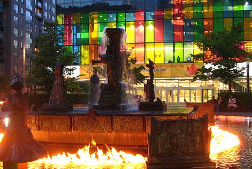 The_La_Joute_Fountain_in_Montreal_Canada.jpg