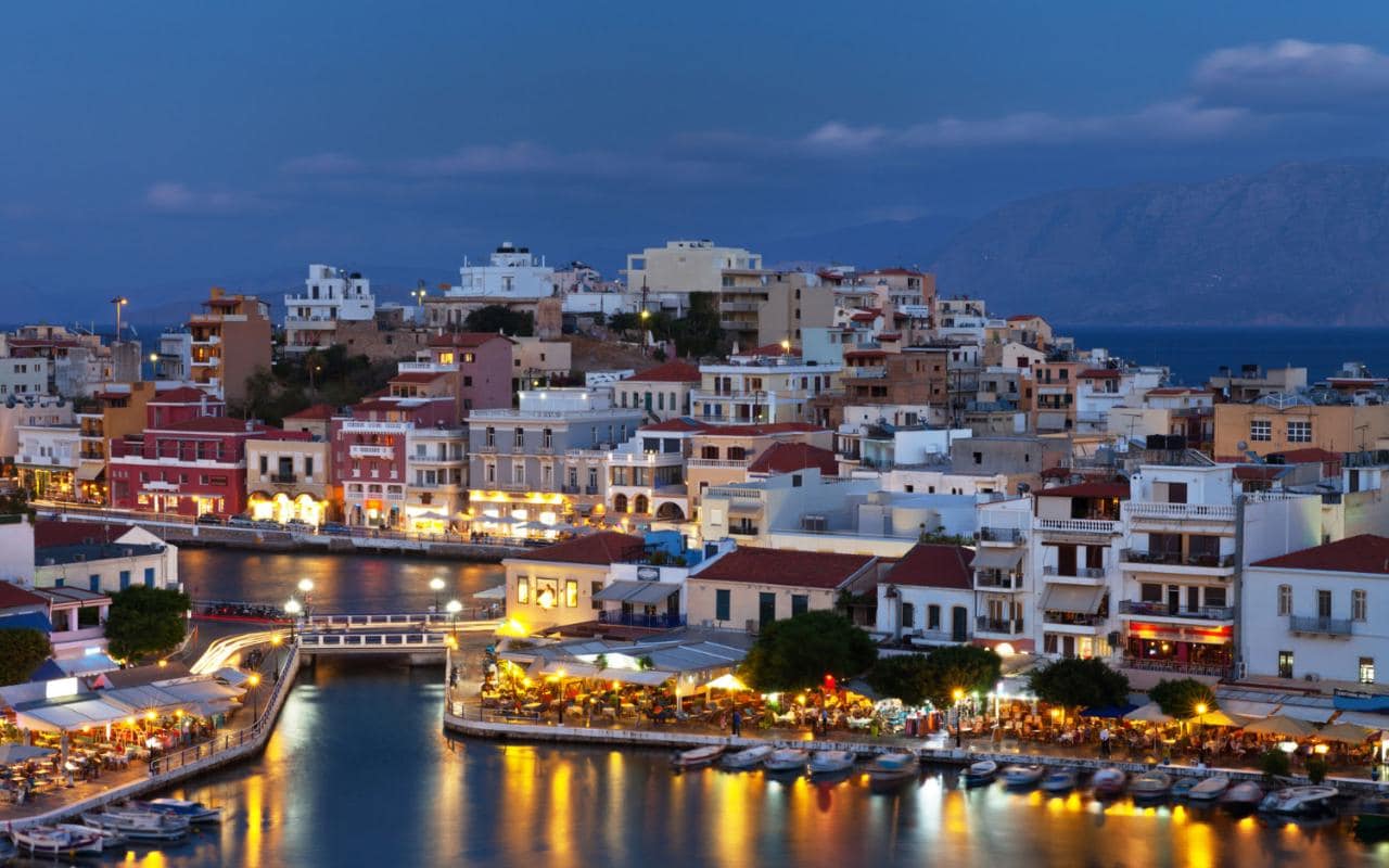 Crete-nightlife-harbour-nighttime-xlarge.jpg