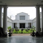 al-Museum-of-Indonesia-Jakarta-display-statues-of-ancient-Indonesian-Hindu-Buddhist-era.-150x150.jpg