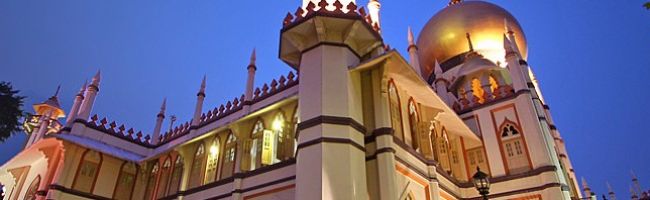 Sultan-Mosque-in-Kampong-Glam-Singapore-15-800x198.jpg