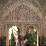 Ventanas-con-arabescos-en-la-Alhambra-150x150.jpg