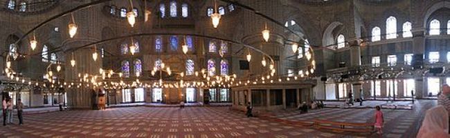 800px-Blue_mosque_interior_panorama.jpg