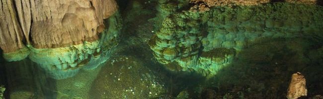 luray-caverns-wishing-well-virginia-brendan-reals-900x198.jpg