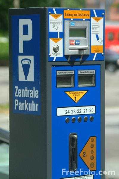 41_06_74-Car-Parking-Ticket-Machine-Switzerland_web.jpg