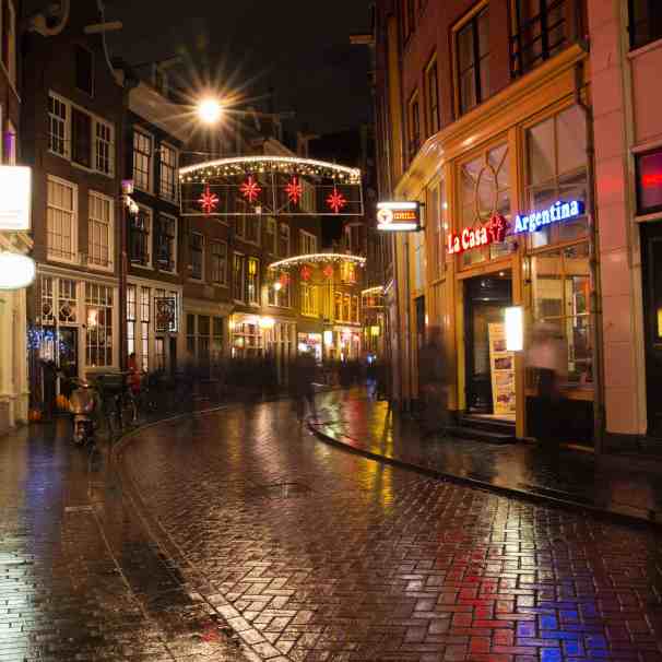 تقرير رحلتي الى امستردام مدينة الحب في هولندا مع جدول سياحي لسبعة